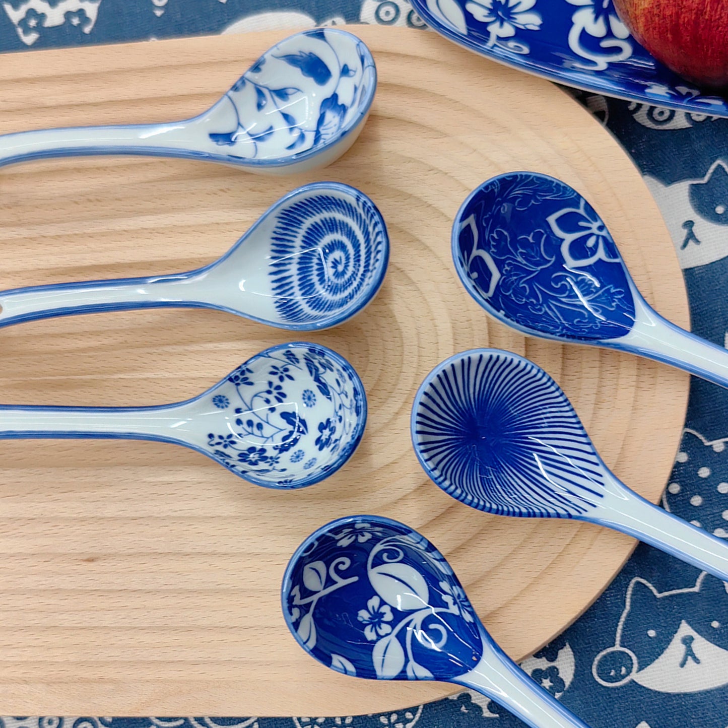 KeQiu Ceramic Non-slip Soup Spoons Set, 6.3 Inch Japanese Spoons for Wonton and Noodles, Dishwasher & Microwave Safe, Blue and White, Spoons Set of 6