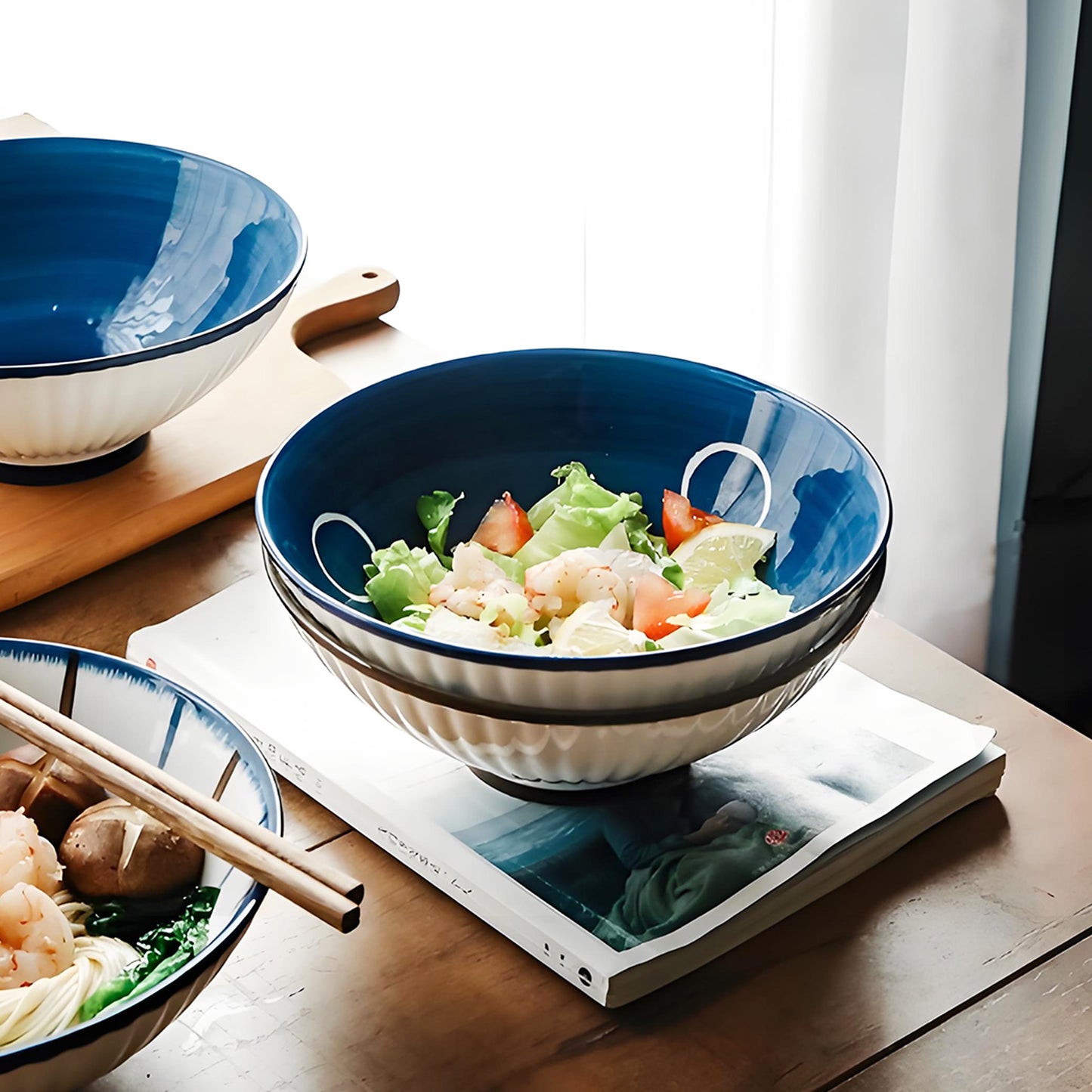 KeQiu Ceramic 8 Inch Ramen Bowls Set of 4 with Spoon, 38 Oz Soup Bowls for Udon, Soba, Noodles and Soup, Ideal for Japanese Cuisine Home Kitchen Dining, Blue and White