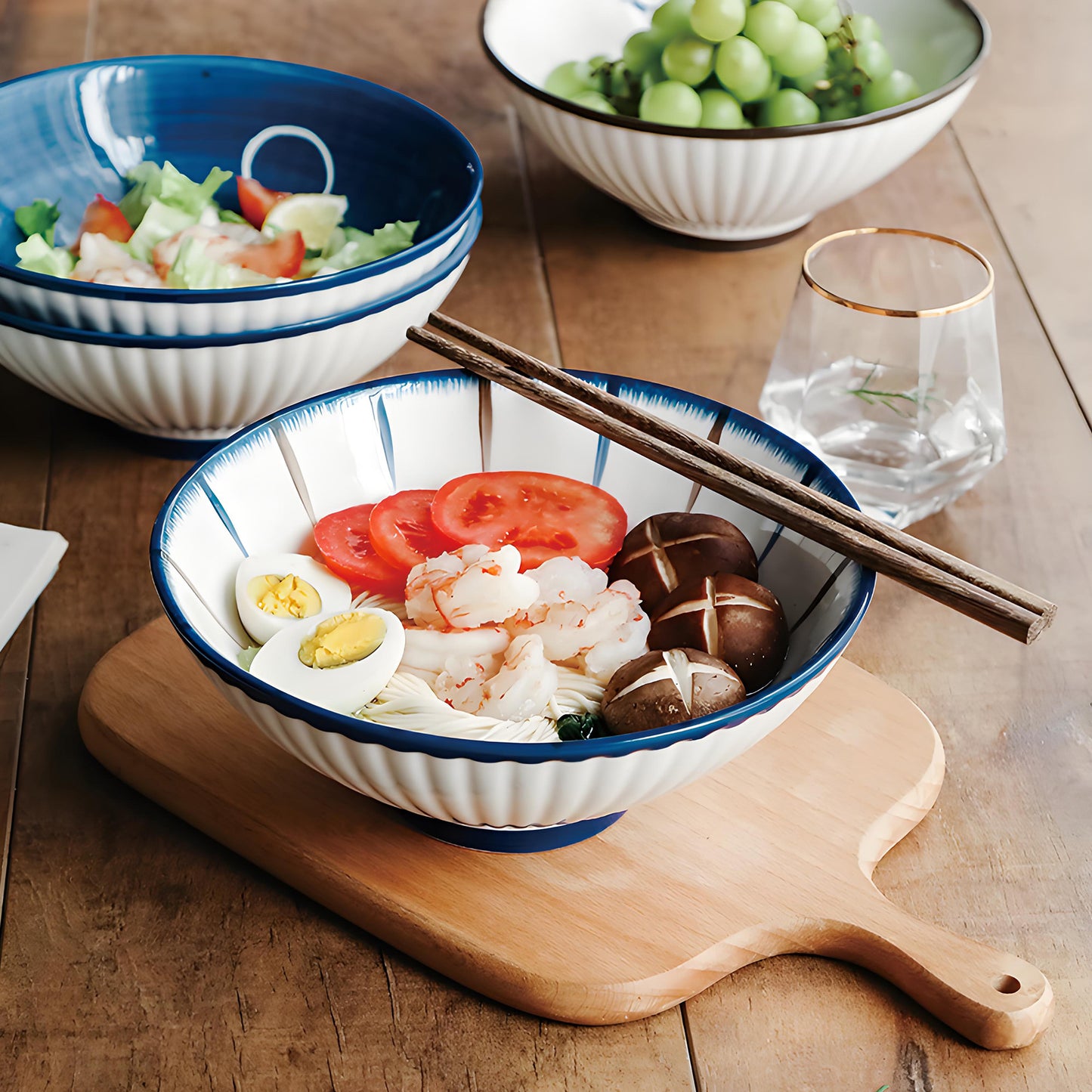 KeQiu Ceramic 8 Inch Ramen Bowls Set of 4 with Spoon, 38 Oz Soup Bowls for Udon, Soba, Noodles and Soup, Ideal for Japanese Cuisine Home Kitchen Dining, Blue and White